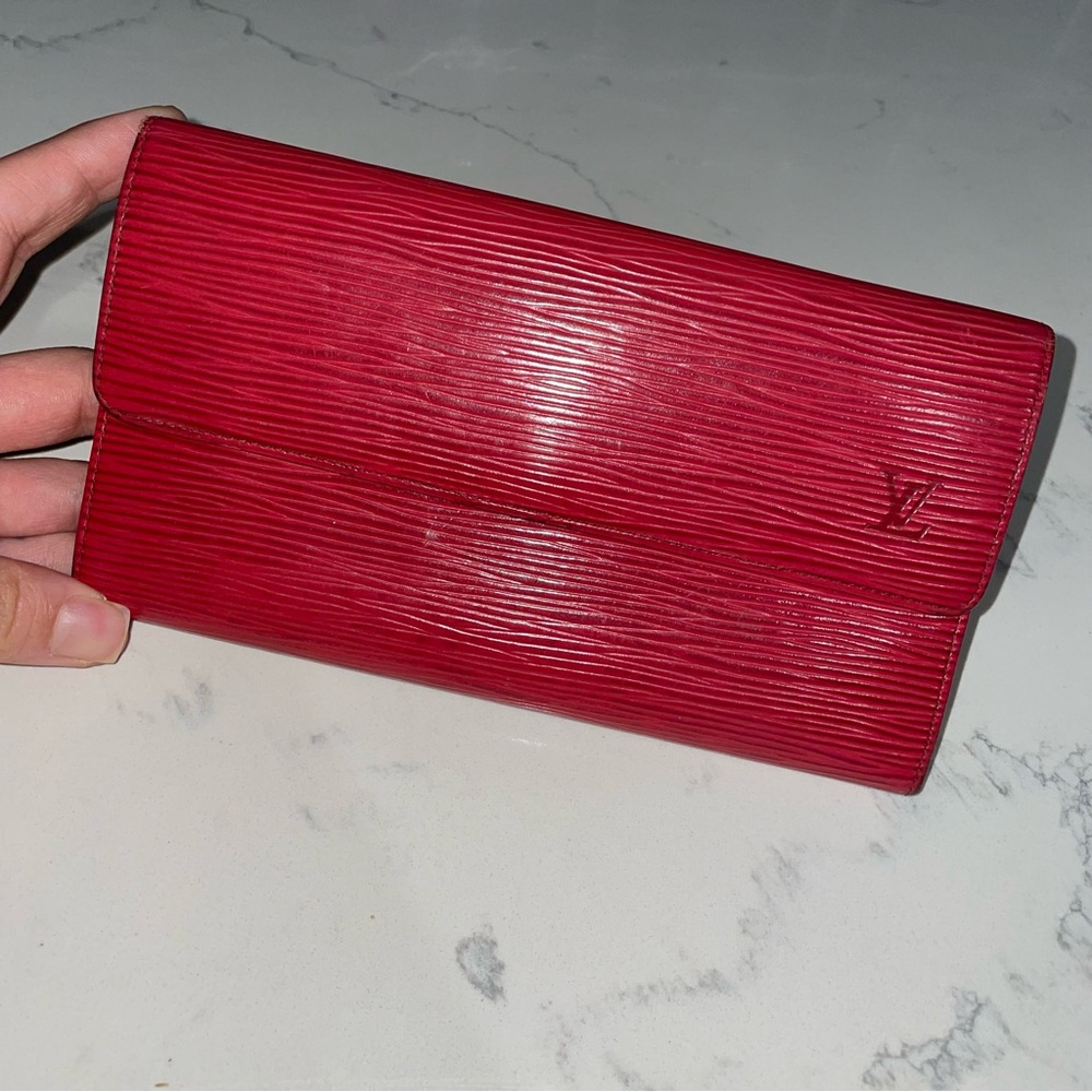 Authentic Louis Vuitton Epi Pochette Porte Monnaie Wallet Red M63577